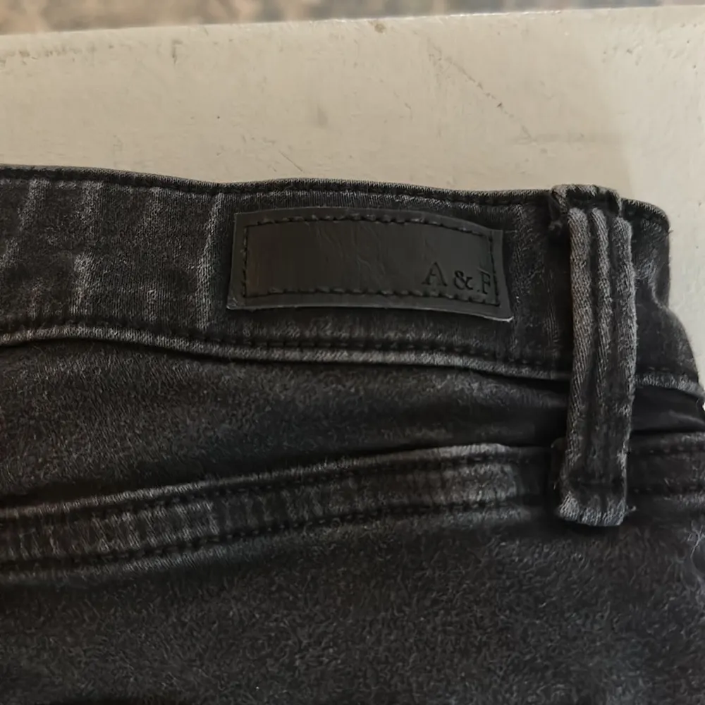 Abercrombie and Fitch Harper Low Rise Jean Legging - Image 5