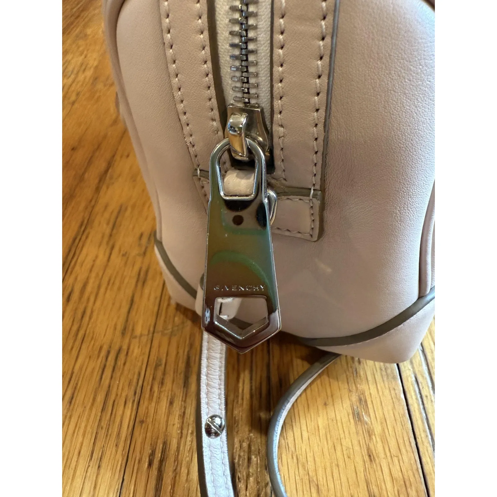 Givenchy Lucrezia Mini Satchel Womens Blush Leather Crossbody Made in Italy - Image 3