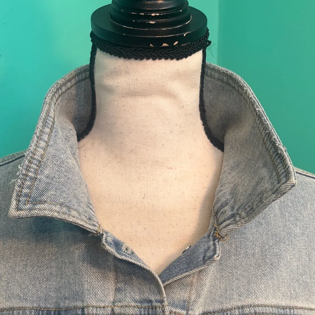 Universal Thread hand painted  Jean Jacket with Sailor Moon design - Image 3