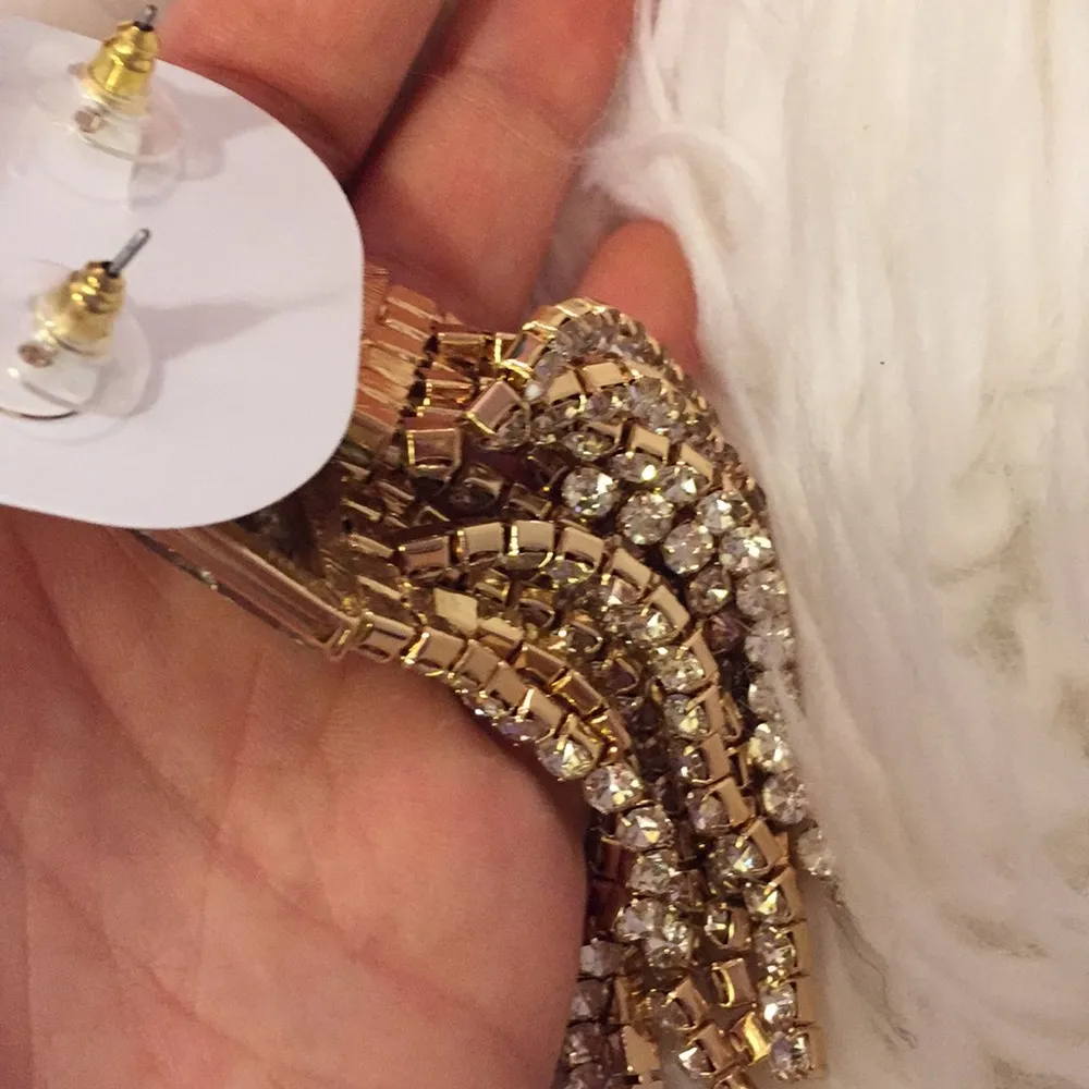 Aldo gold tone earrings - Image 3