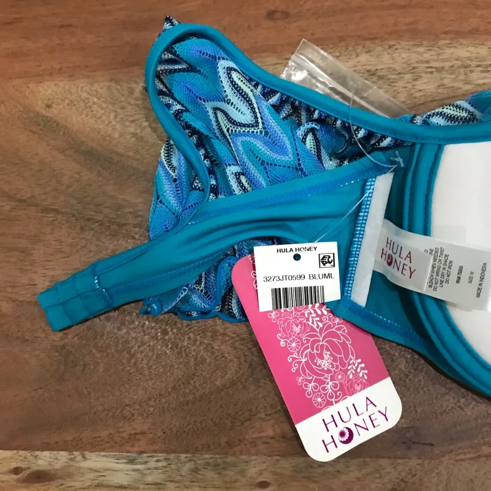 NWT Hula Honey Festival Dream Crochet Knit off the shoulder bikini top - Image 7