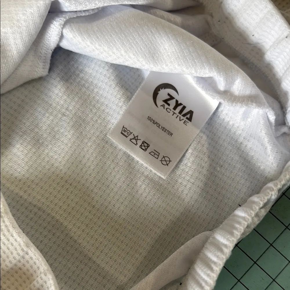 Zyia White Quarter-Zip Pullover - Image 7