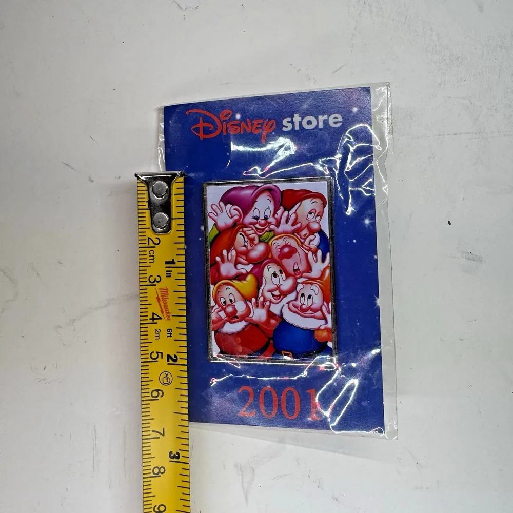 2001 Disney Store Commemorative Pin The Seven Dwarf's Poster Snow White NEW - Image 9