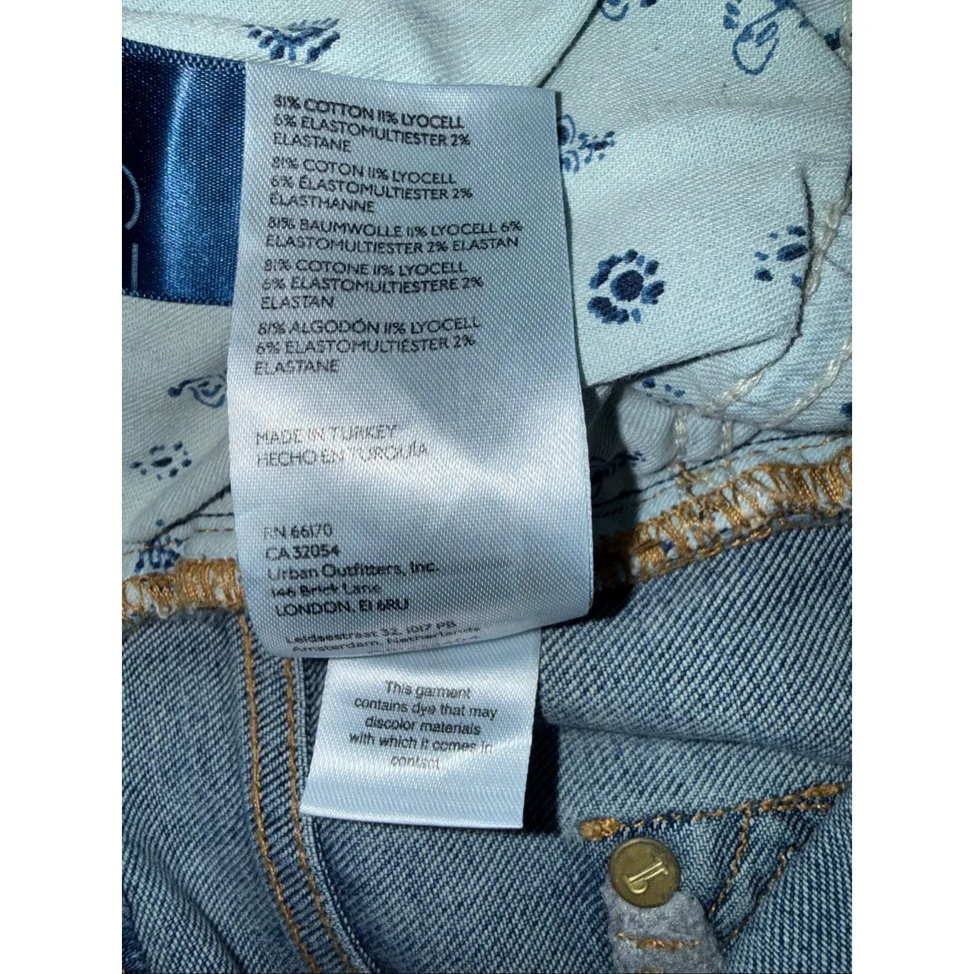 Anthropologie Pilcro Demilune Boot Cut Medium Wash non distressed Jeans Size 29 - Image 10