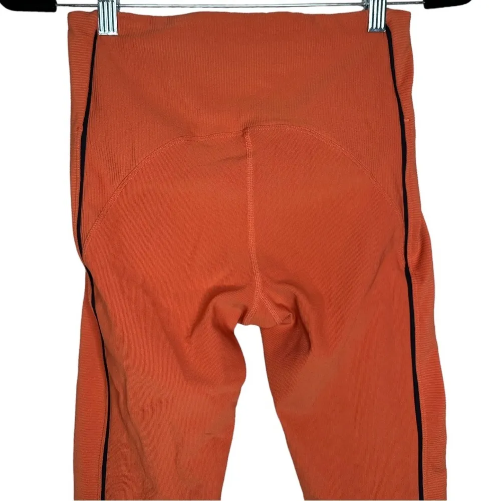 Zyia Leggings Ribbed Burnt Orange size 8-10 - Image 10