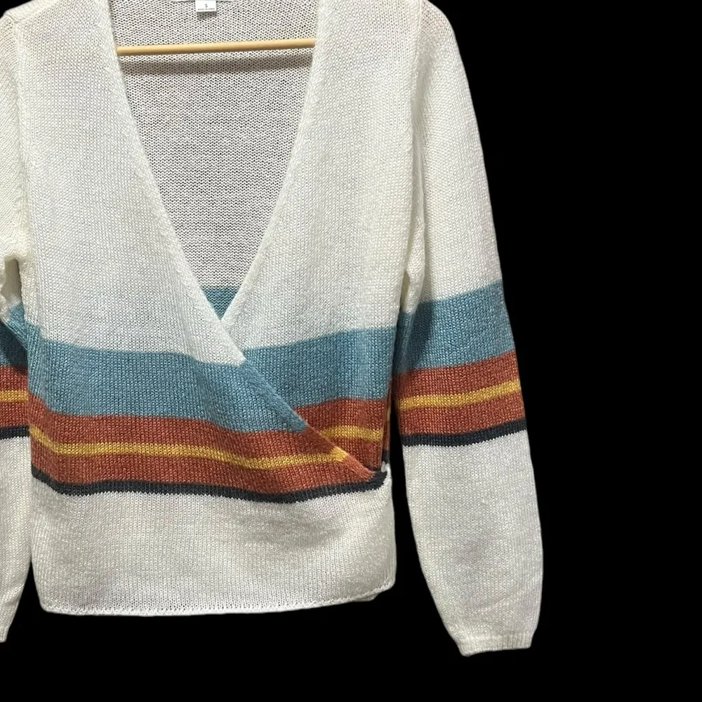 O’Neill Wrap It Up Surplice Sweater Size Small - Image 5