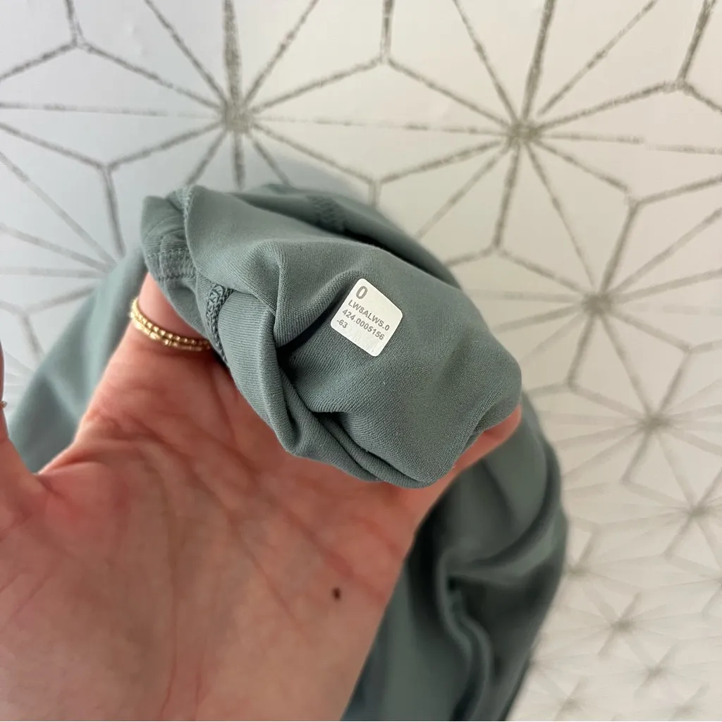 Lululemon Align High-Rise Skirt
Crater Blue - Image 10