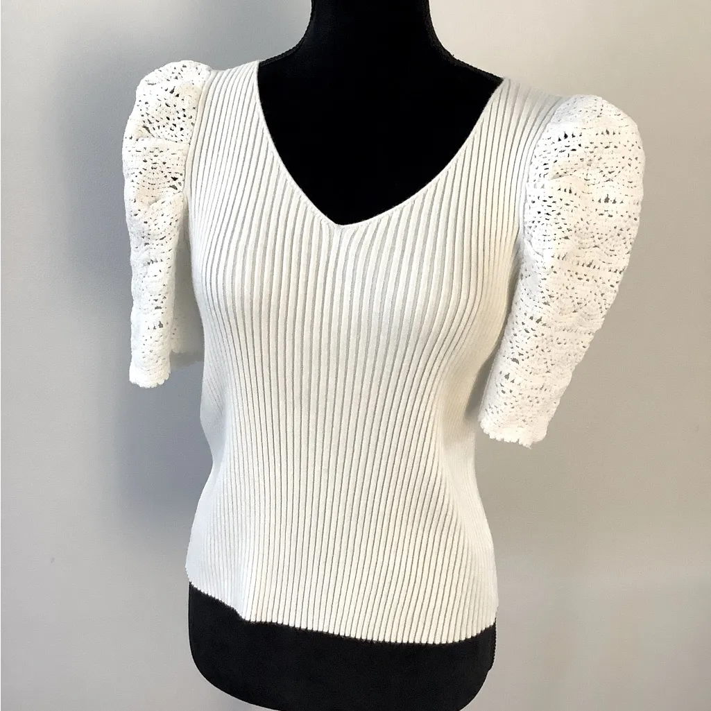 Dressy knit top 🌸 White Size M - Image 4