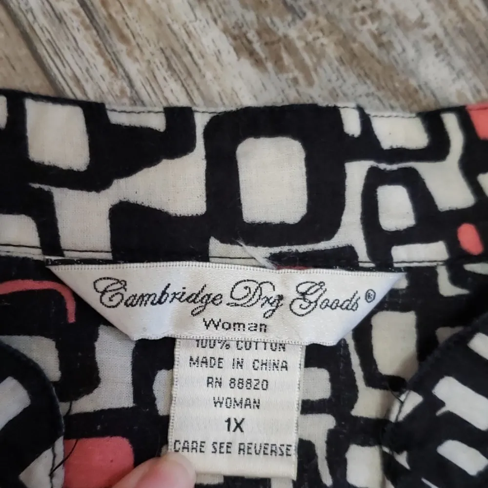 Cambridge  Dry Goods blouse size 1X - Image 2
