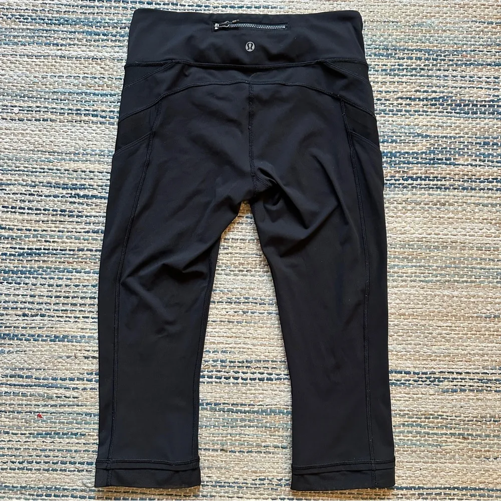 Illumina Crop Leggings in Black Reflective Size 6 - Image 5