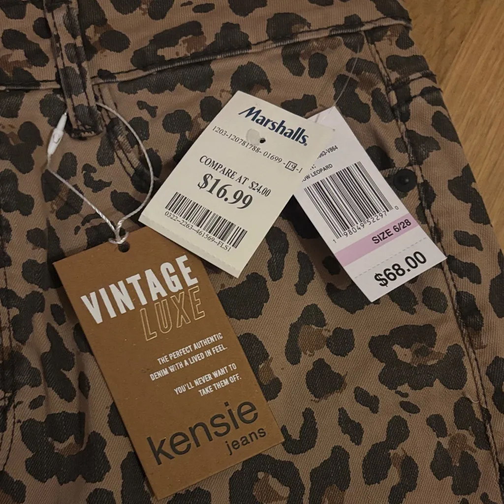 Kensie Animal Print Mini Skirt - Image 3