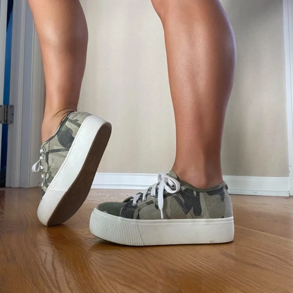 steve madden camo platform gym shoe - Image 2