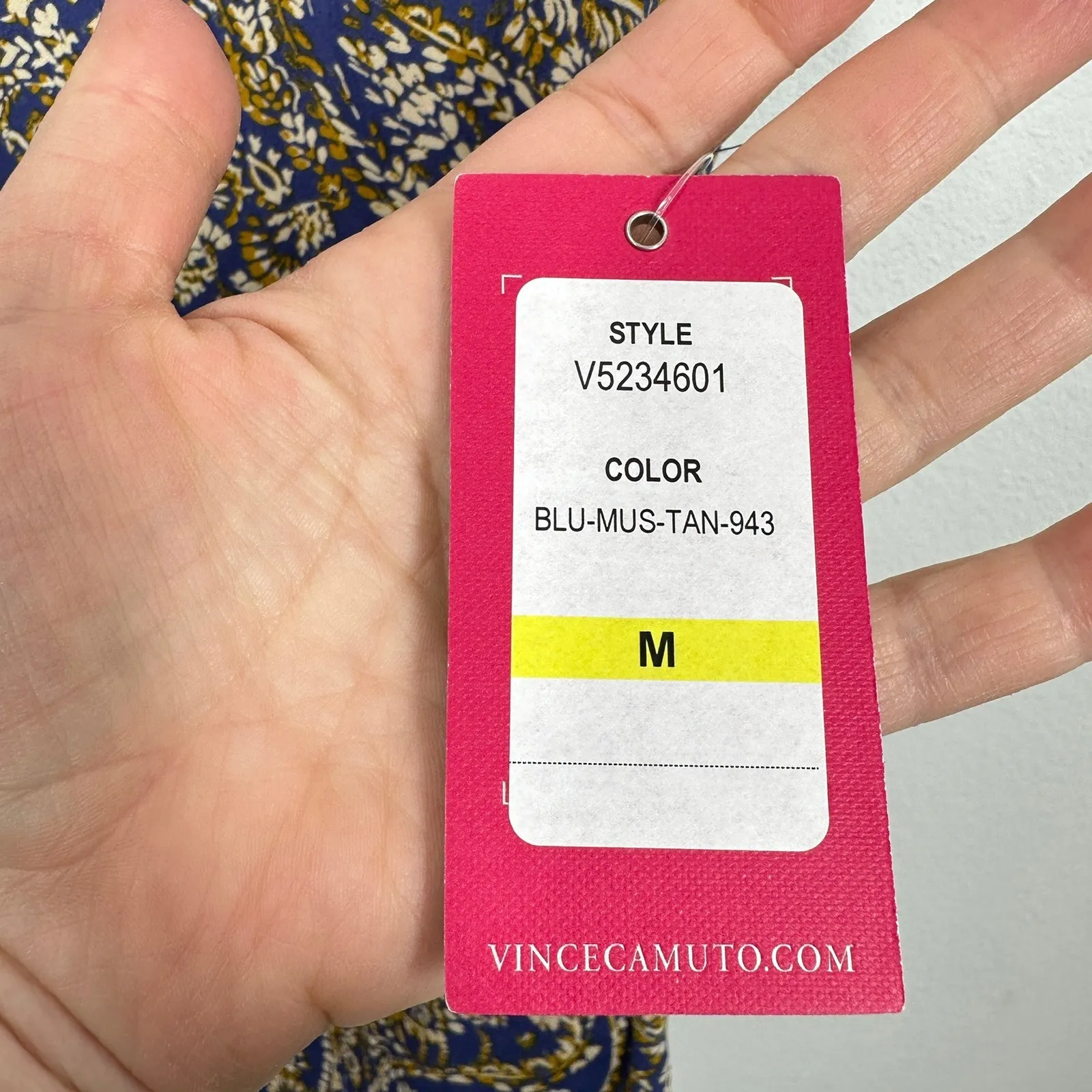 Vince Camuto Women's Blue Tan Paisley Print V Neck Cap Sleeve Top Size M NWT - Image 6