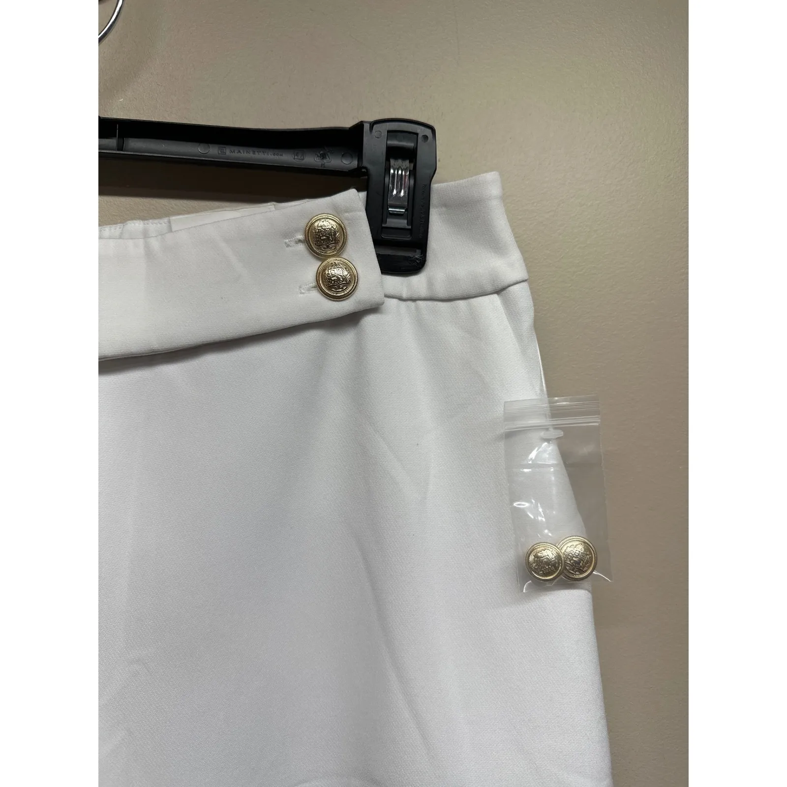 Cato Collection White Wide Leg Dress Pants Gold Button Detail Womens Size 8 - Image 4