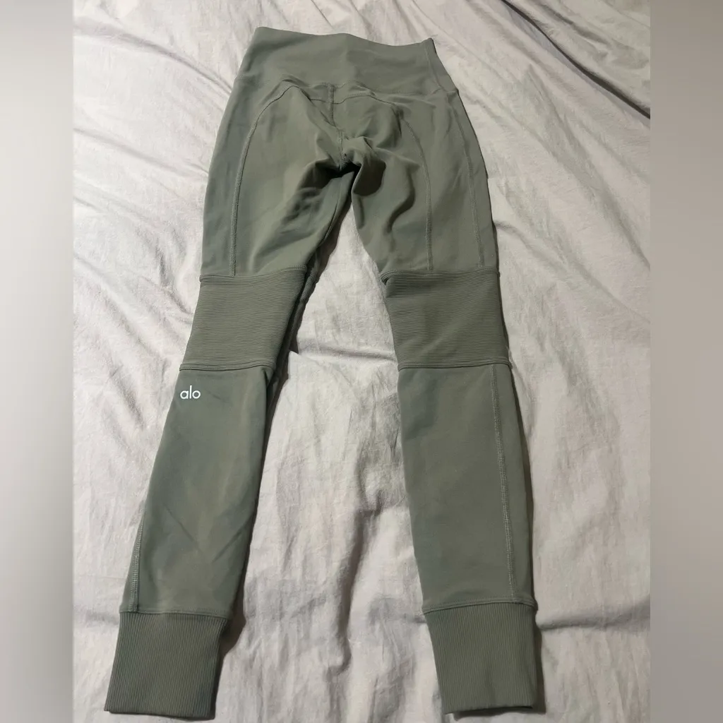 ALO Jogger Leggings - Image 3