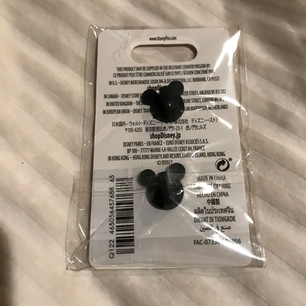 Thanksgiving Minnie Mouse pin Disney pins limited edition Walt Disney 2021 - Image 4