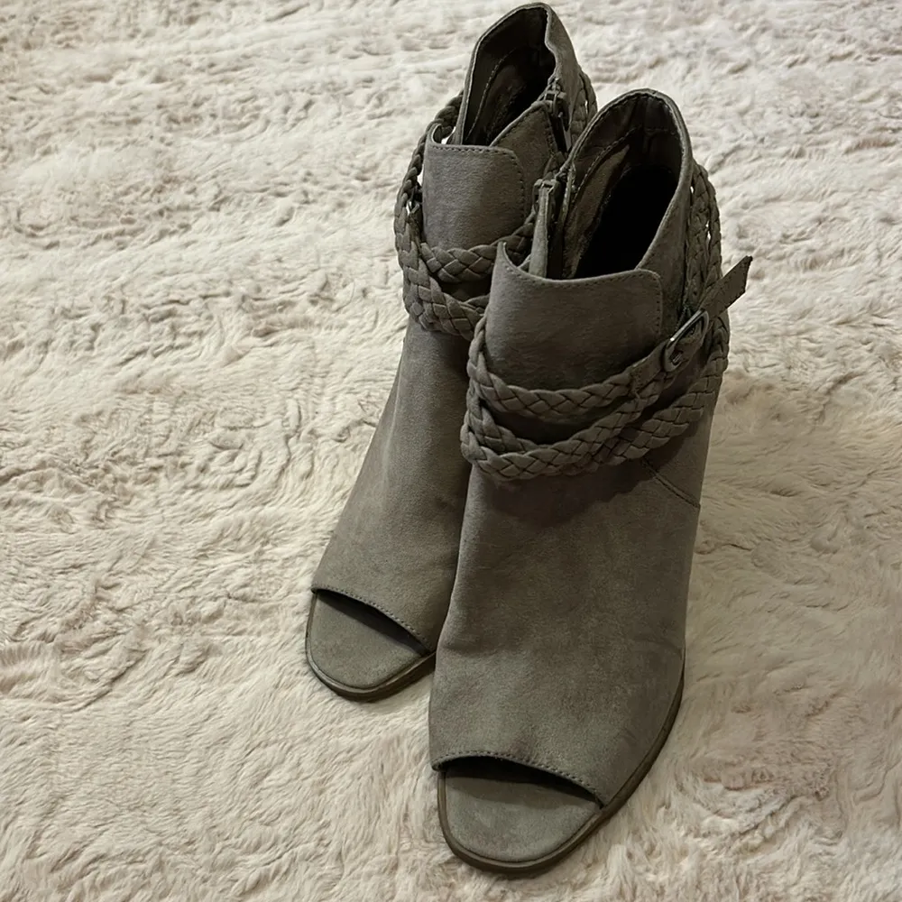 Size 9.5M Shoes • Madden girl - Image 15