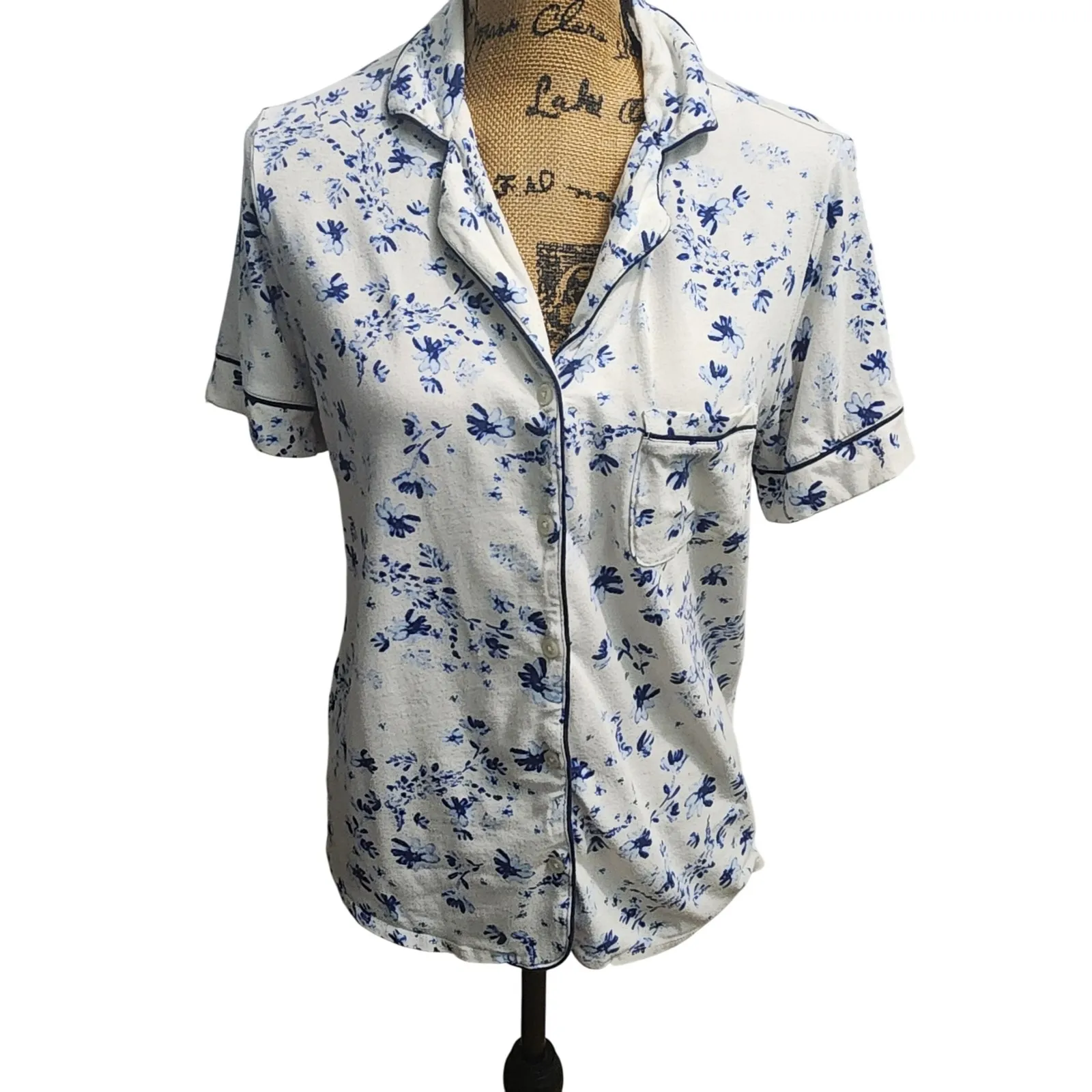 Liz Claiborne Womens‎ Pajama Set Size M Floral Short Sleeve Sleepwear Loungewear - Image 2