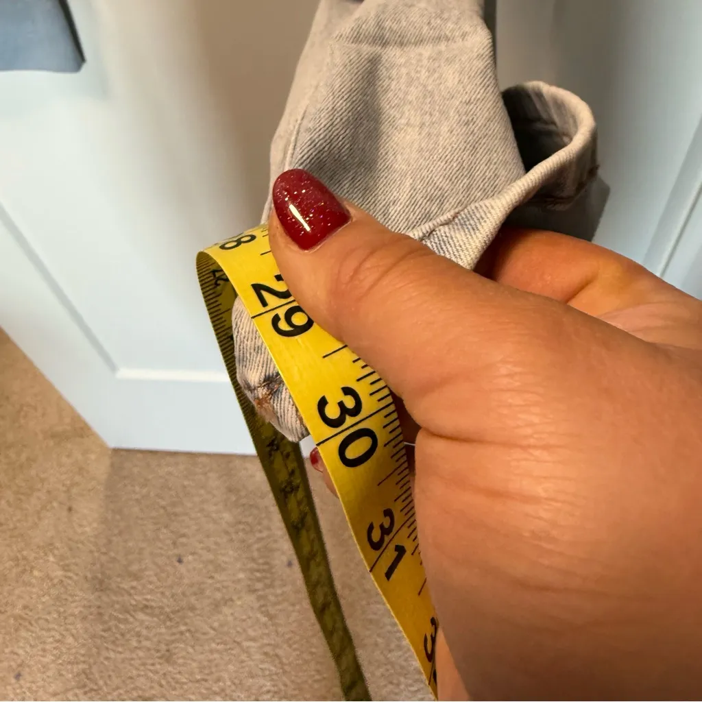 Frye Women's Cuffed Crop Jean‎ Stretch High Rise Relaxed Fit Light Blue Wash 32 - Image 4