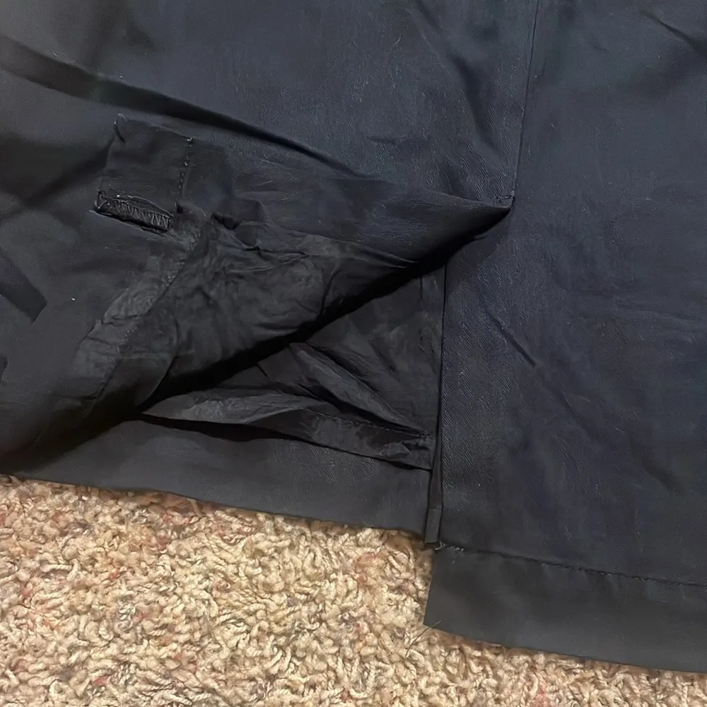 Gap factory store black lined skirt size 8 - Image 4