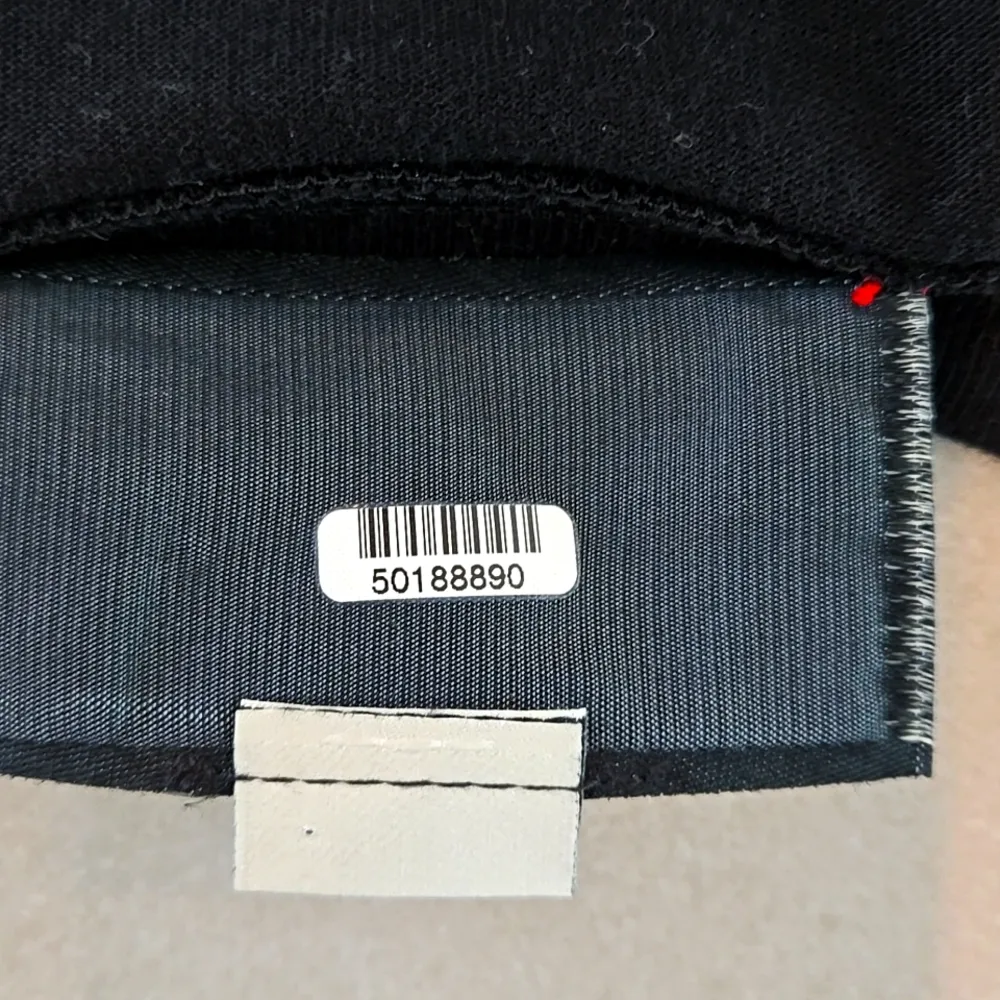 Gucci Black Eyes Sequin Short Sleeves - Image 6