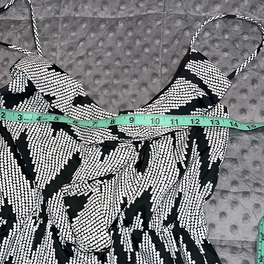 Yahada medium spaghetti strap mini skirt romper ruffle top sleeveless see flaw Black Size undefined - Image 4