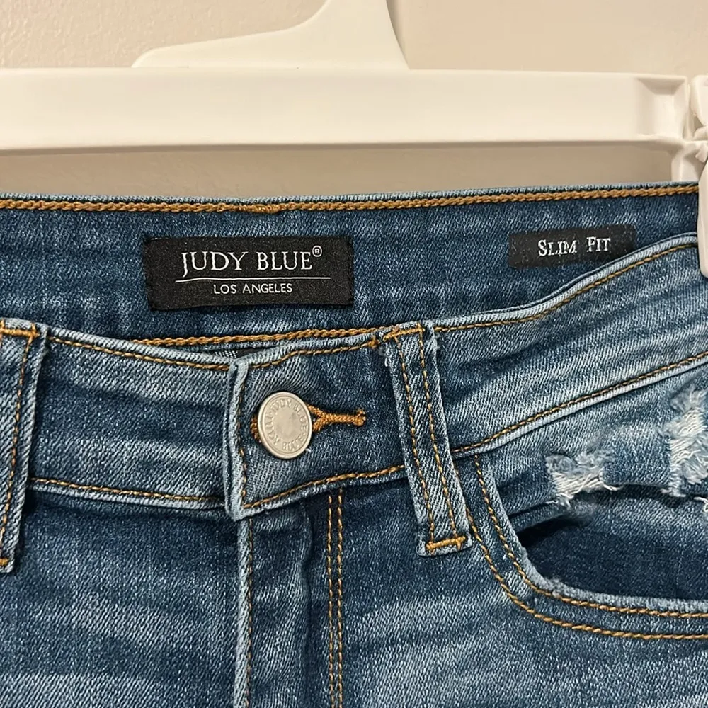 Judy Blue Slim Fit Distressed Jeans Size 5/27 - Image 3