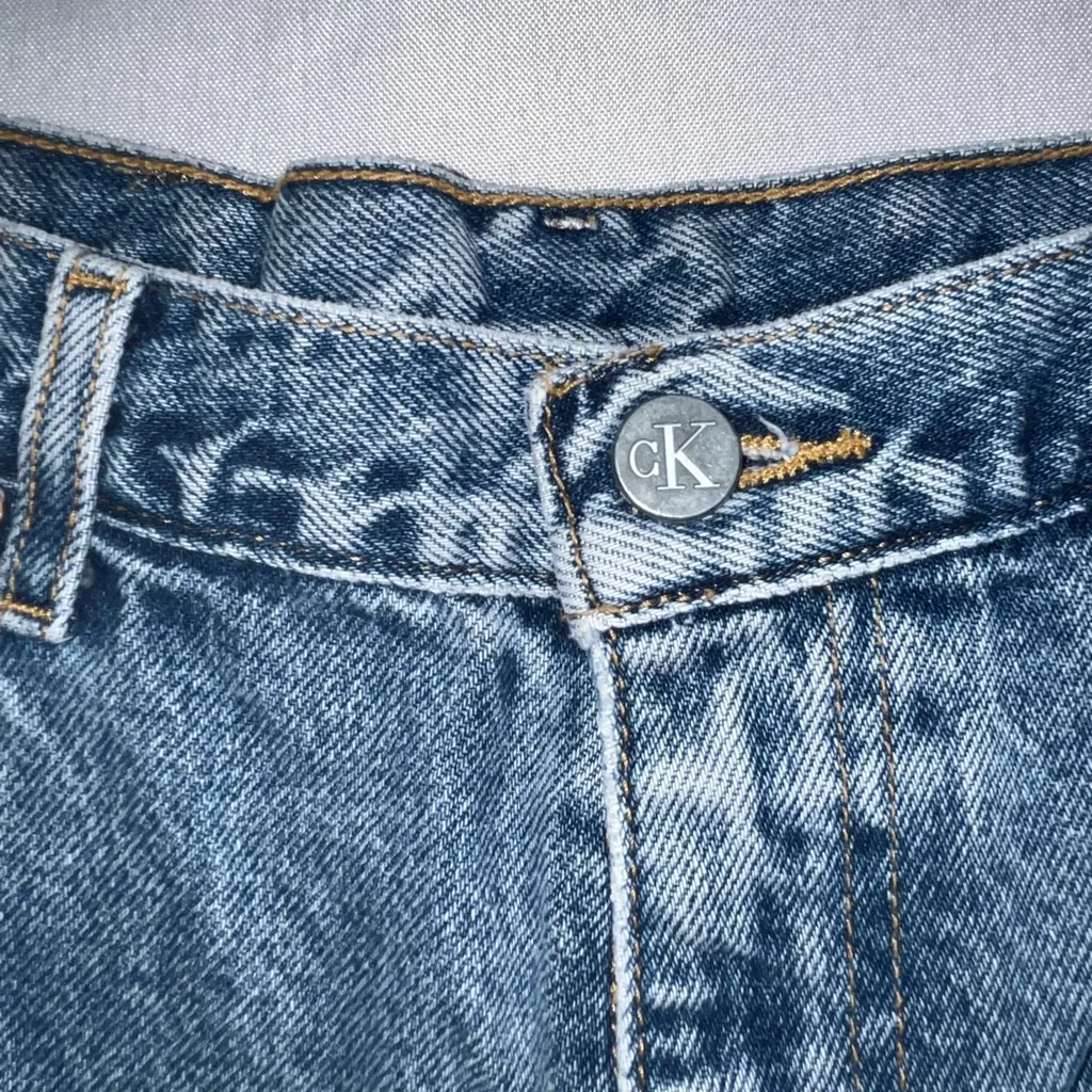 Calvin Klein Double Stone Wash Basic Short Shorts Blue Size undefined - Image 2