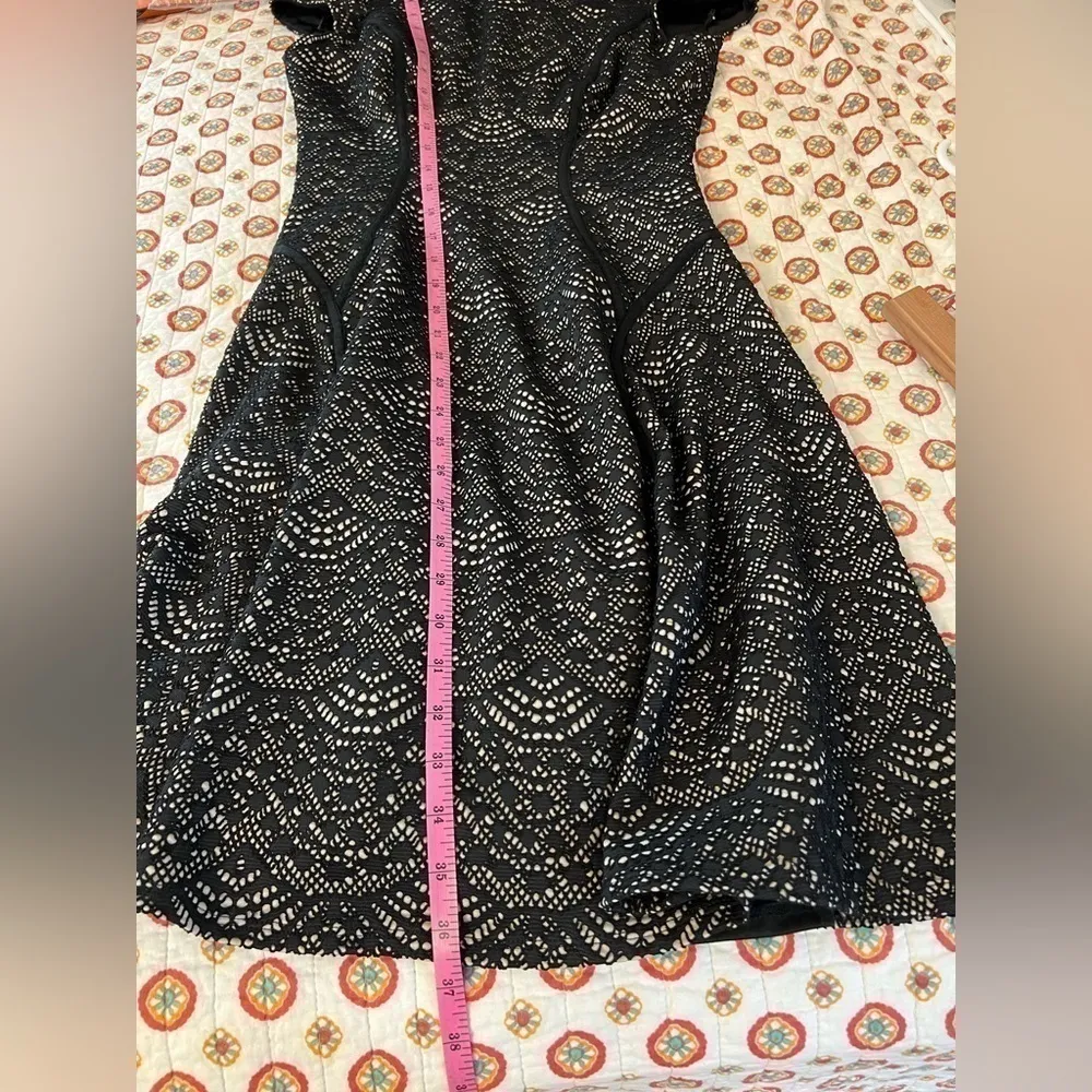 Maggy London Lace Fit & Flare Midi Dress Black & Beige Size 2 - Image 7