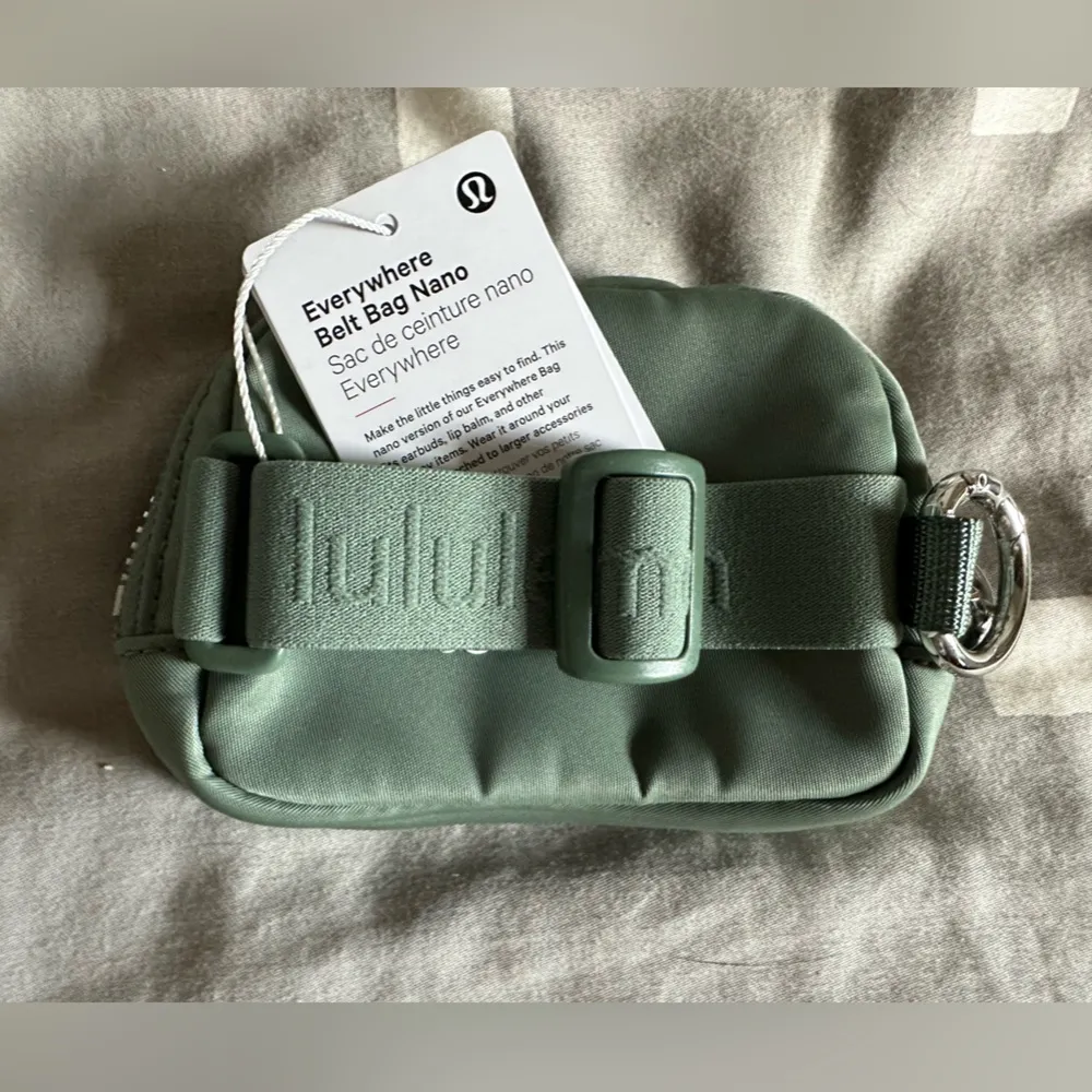 Lululemon Everywhere Belt Bag Nano- Grey Eucalyptus - Image 4