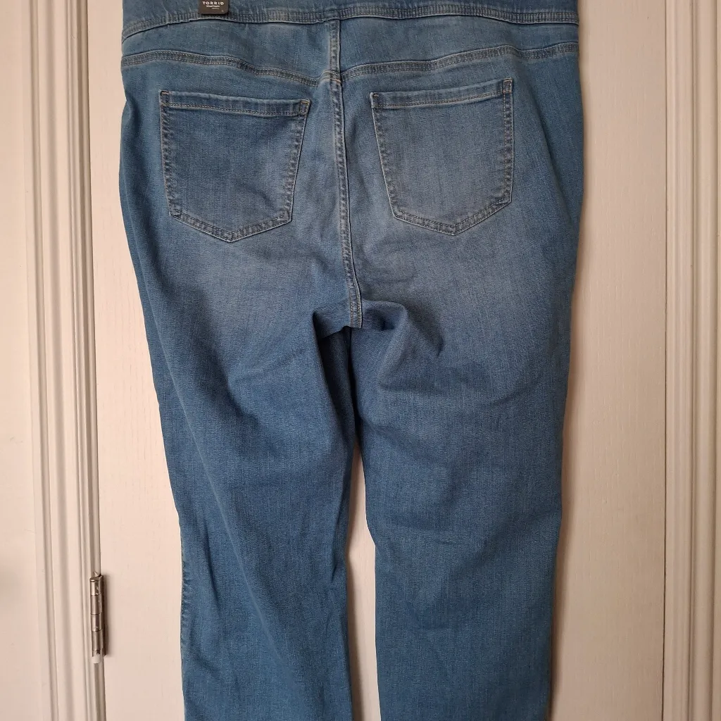 Torrid Sz 1 Blue Denim Crop Lean Jeans NWT - Image 10