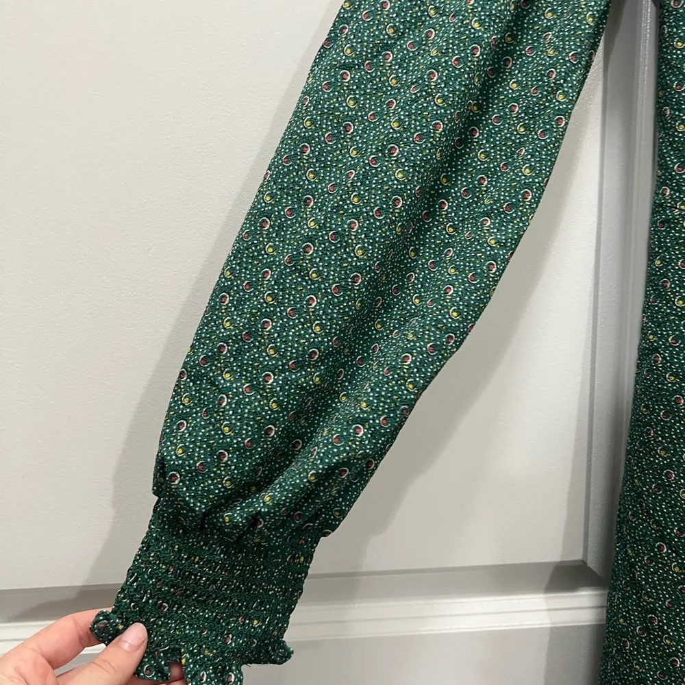 Max Studio Green Crepe Long Sleeve Smocked Wrap Dress Size Small $128 - Image 4