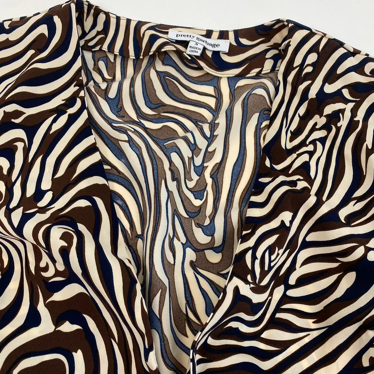 Garbage Blouse With Adjustable Ties - Image 5