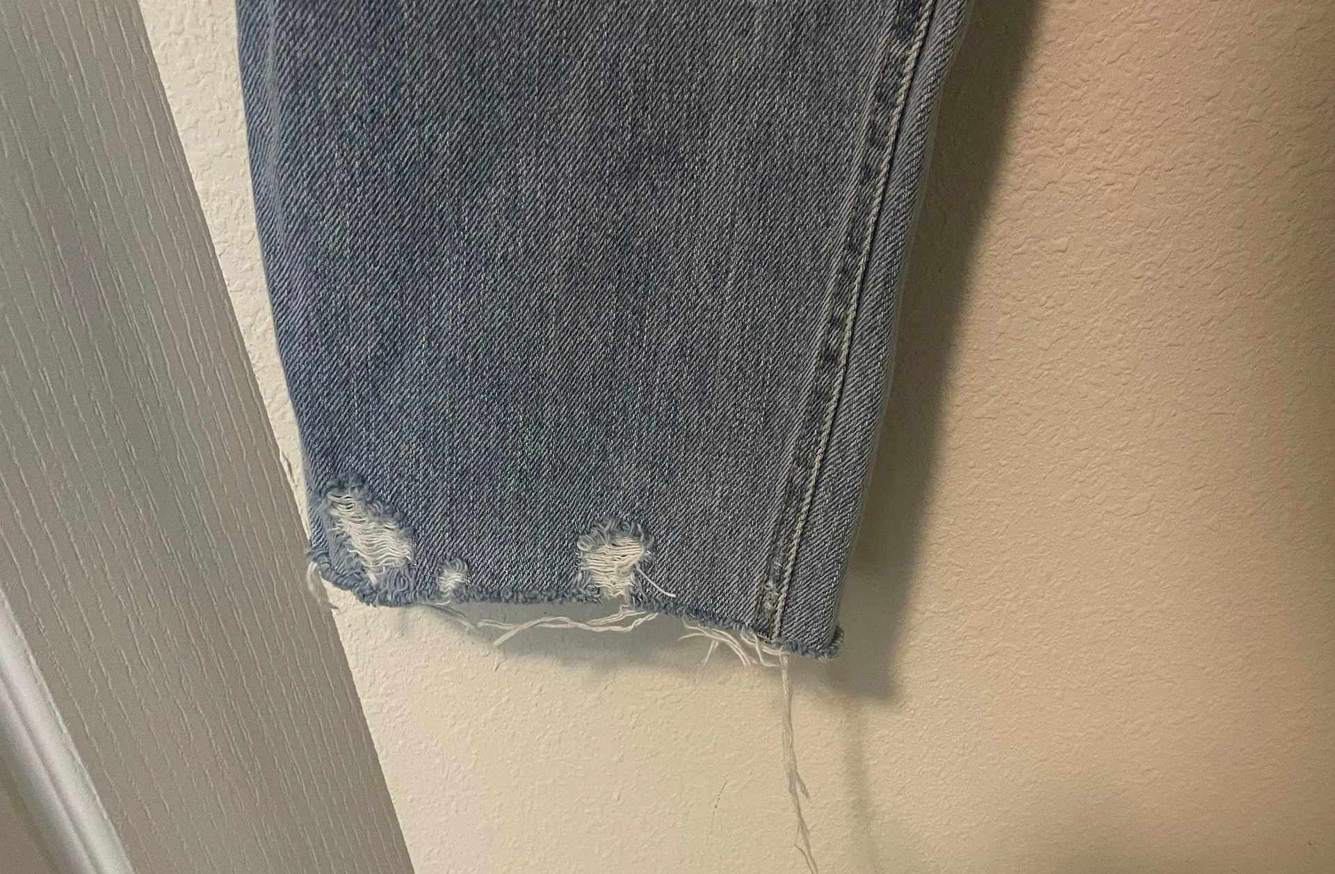 No Boundaries Cropped Mom Jeans - Image 3