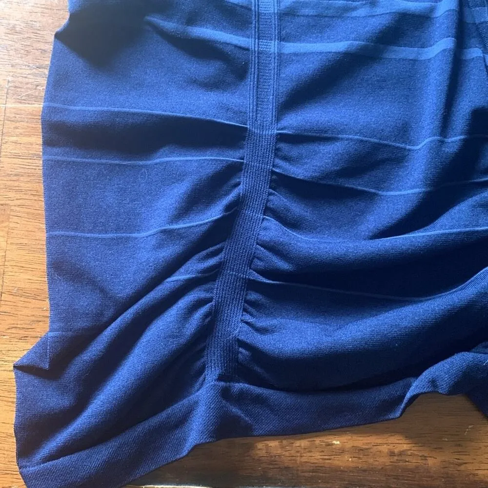 Athleta women's medium fastest track tee blue gradient swiftly short sleeve shir - Image 7