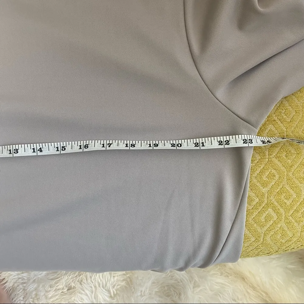 Mondetta Large Taupe Sweatshirt with Hood and Pouch Pocket - Image 11