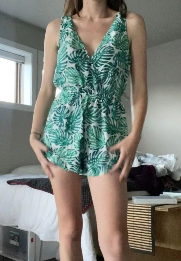 Palm Tree Print Romper Green Size M - Image 2