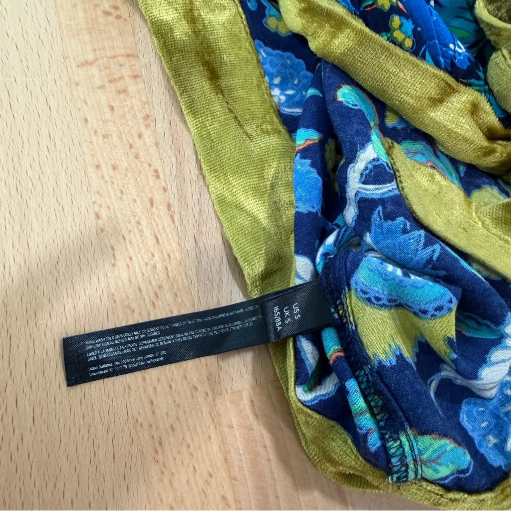 Anthropologie Clara Velvet Trimmed Lounge Set Blue Green - Image 9