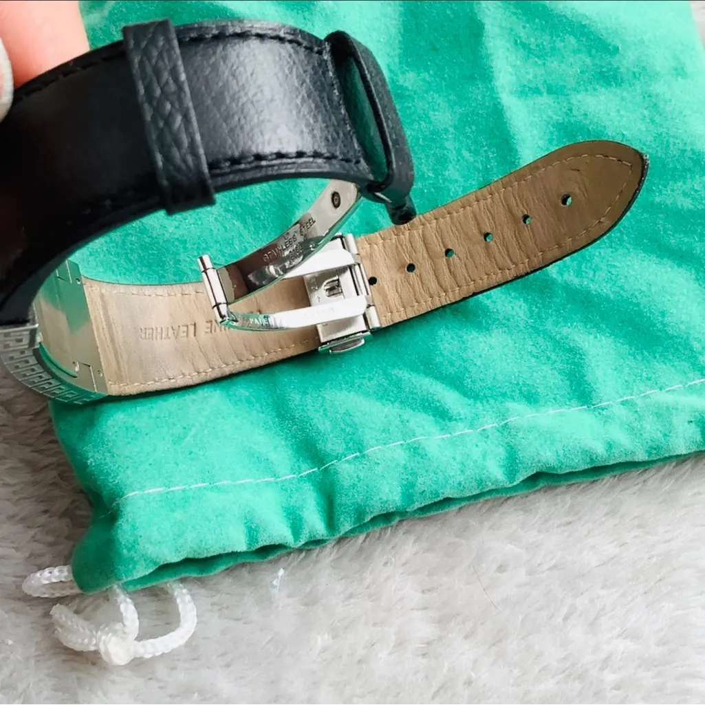 Ladies VERSACE wristwatch 💖AUTHENTIC 💖 - Image 7