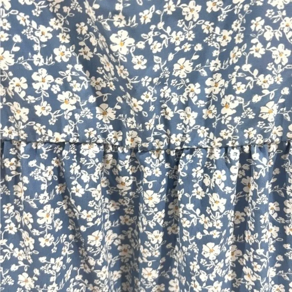 Altar’d State denim blue and white ditsy floral mini babydoll dress size XS - Image 4