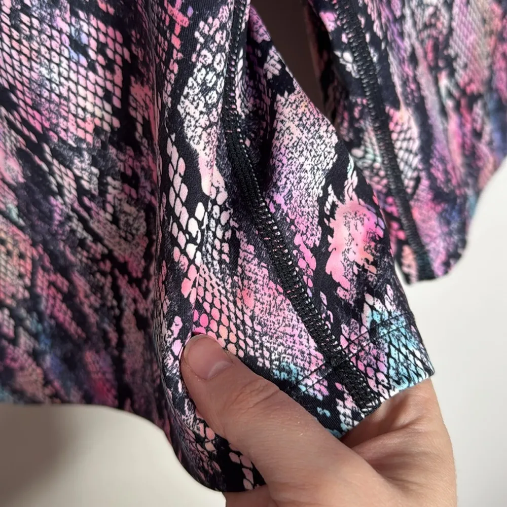 Cut the Frills Snakeskin Stretch High rise Black and Pink Athletic Shorts Sz XL - Image 4