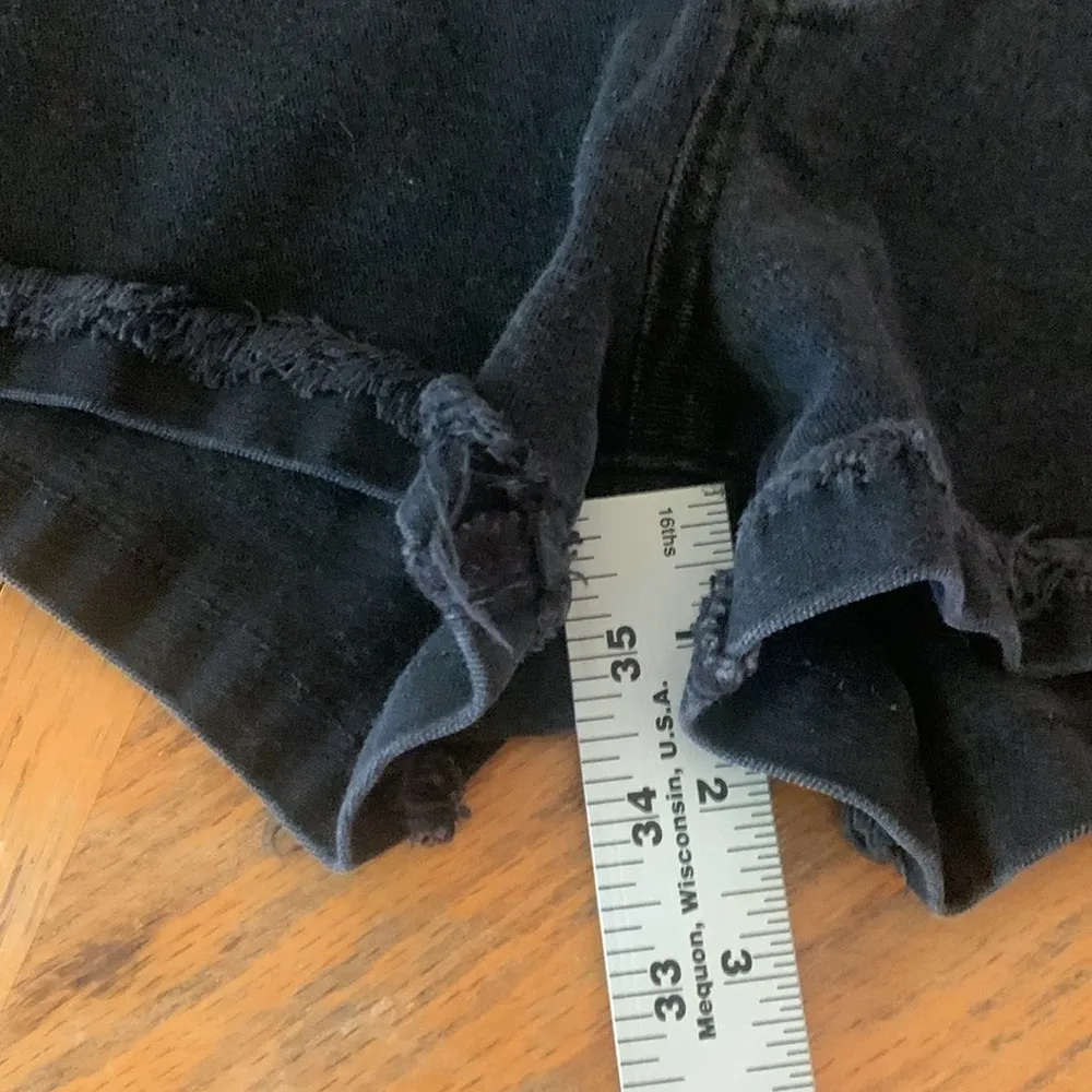 STS black jean shorts - Image 9