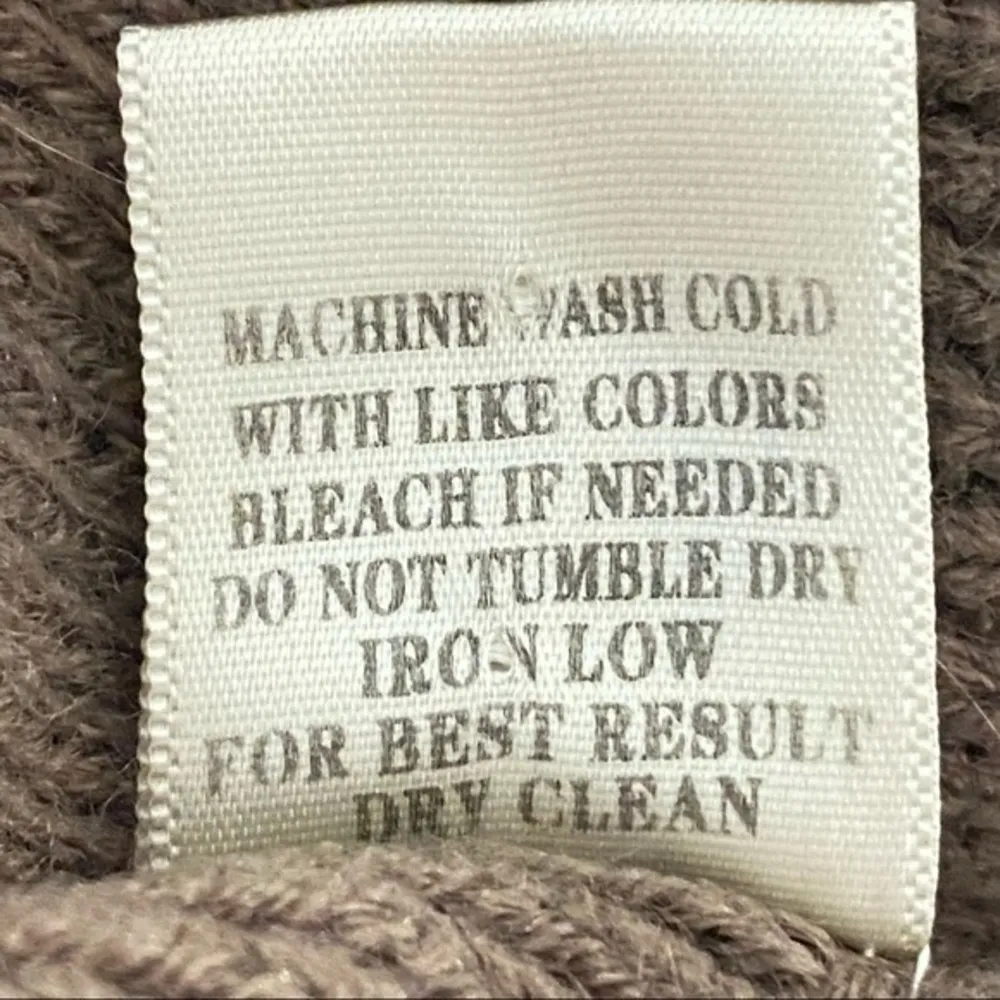 LOVERICHE oversized cardigan sweater with cut-outs at the shoulders, Small. EUC - Image 10