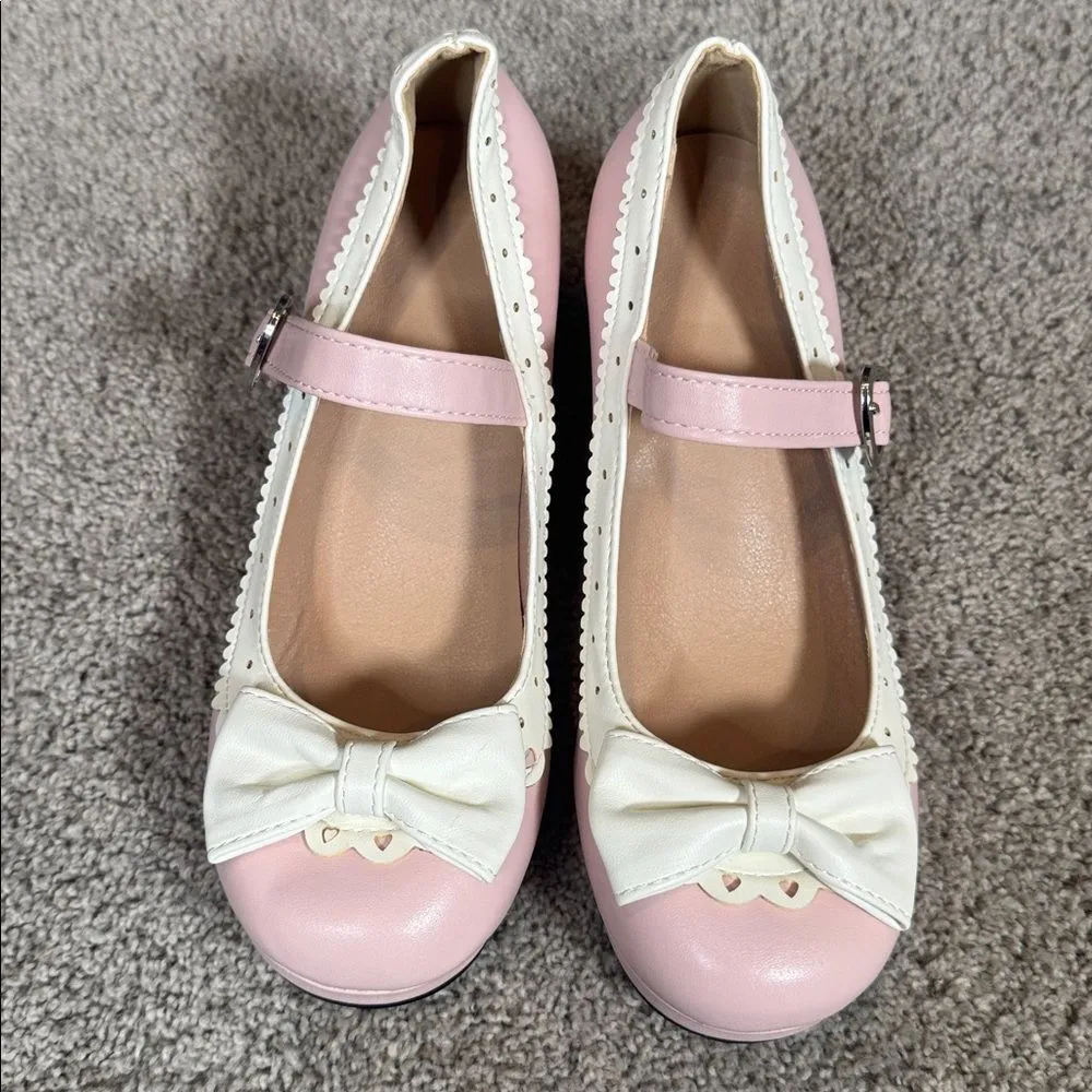 Women’s Pink Chunky Heel Mary Jane Pumps Cute Bow & Hearts Round Toe Size 4.5 Pink - Image 2