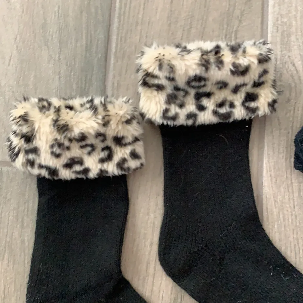 Animal print fur roll cuff socks - Image 2