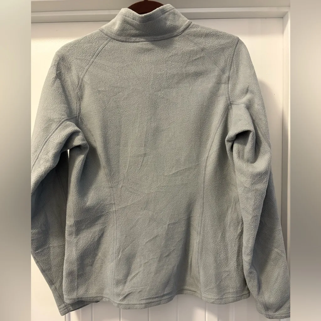 The North Face Women's Light Gray Fleece with Pink Zipper - Image 4