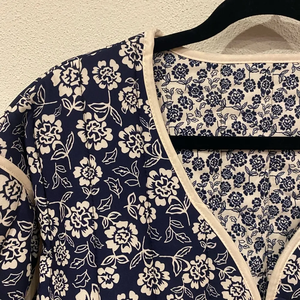 Commense Floral Printed Pockets Winter Coat Size Small EUC Blue - Image 3