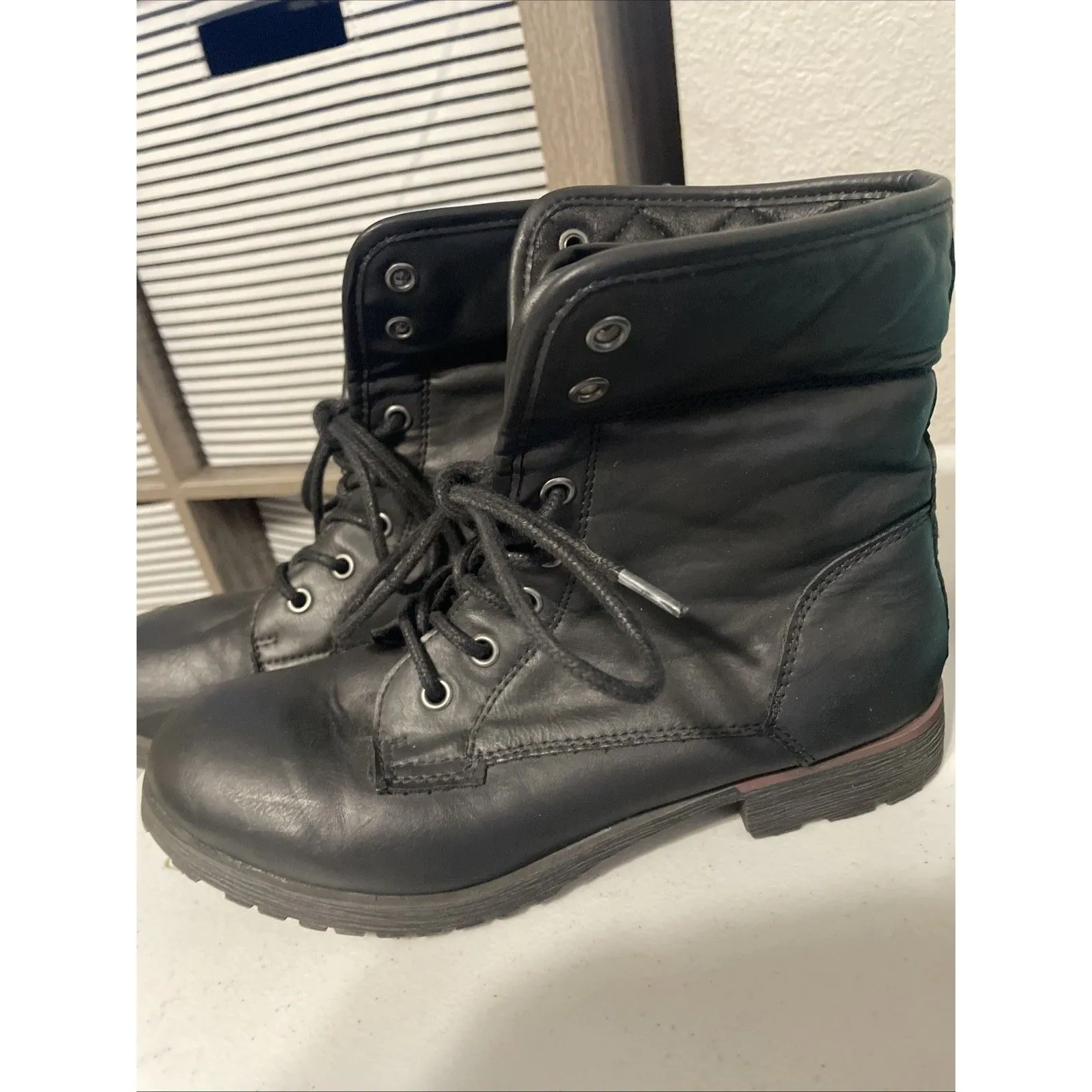 Rock Candy Spray Paint Combat Boots Women's Size 8 Black Lace Up Block Heel - Image 4