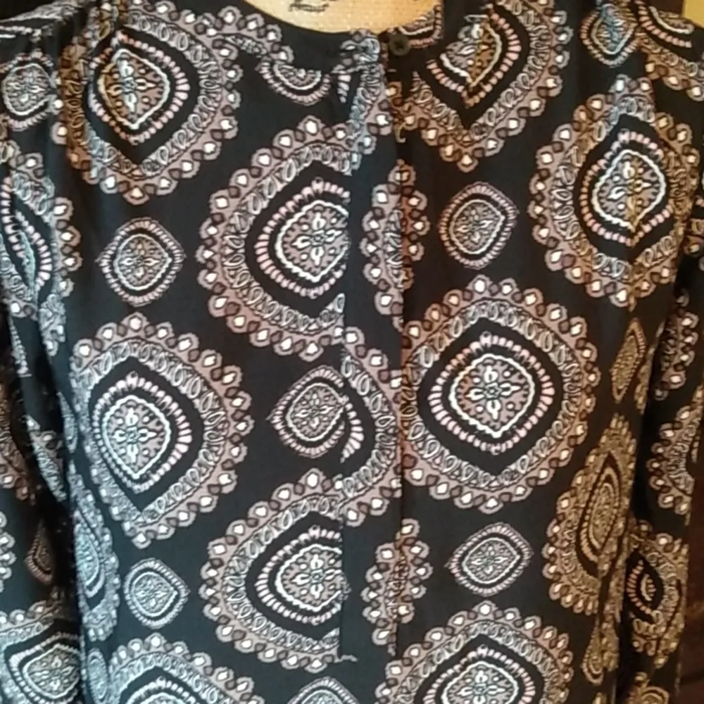 Loft Black Medallion Print Long Sleeve Tunic Dress - Image 4