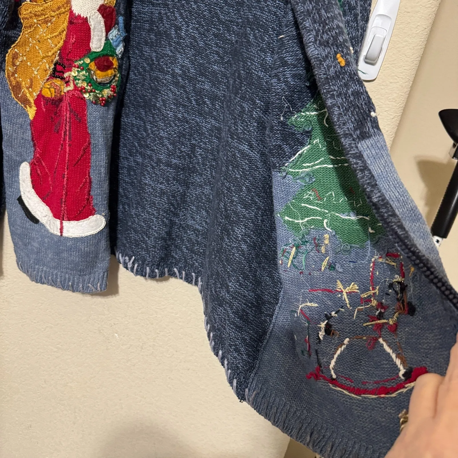 Vtg Heritloom Collectibles Christmas Sweater Blue Cardigan Santa 3D beaded zip S - Image 6